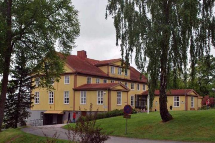 Stf Ljungskile Folkhoegskola Hostel And Hotel 外观 照片
